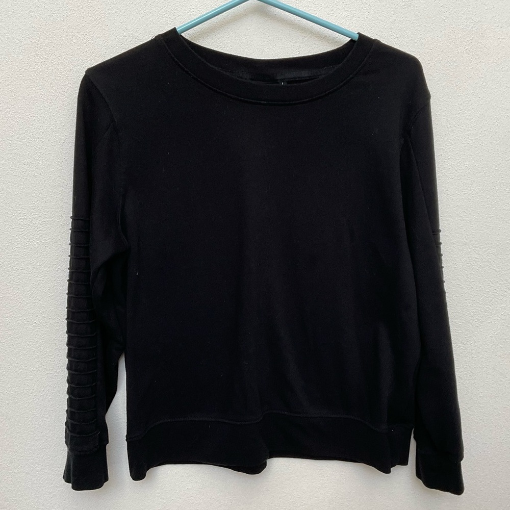 Tahari Black Long Sleeve With Textured Stripes On Sleeves Size Large Lounge